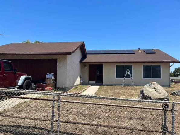 545 N Emerald Dr, Vista, CA 92083