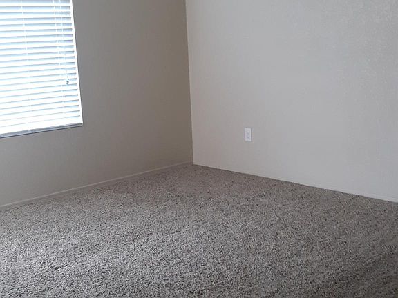 4th image of 3105 S Todd Ave