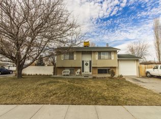 3716 W Oskaloosa Dr, West Jordan, UT 84084