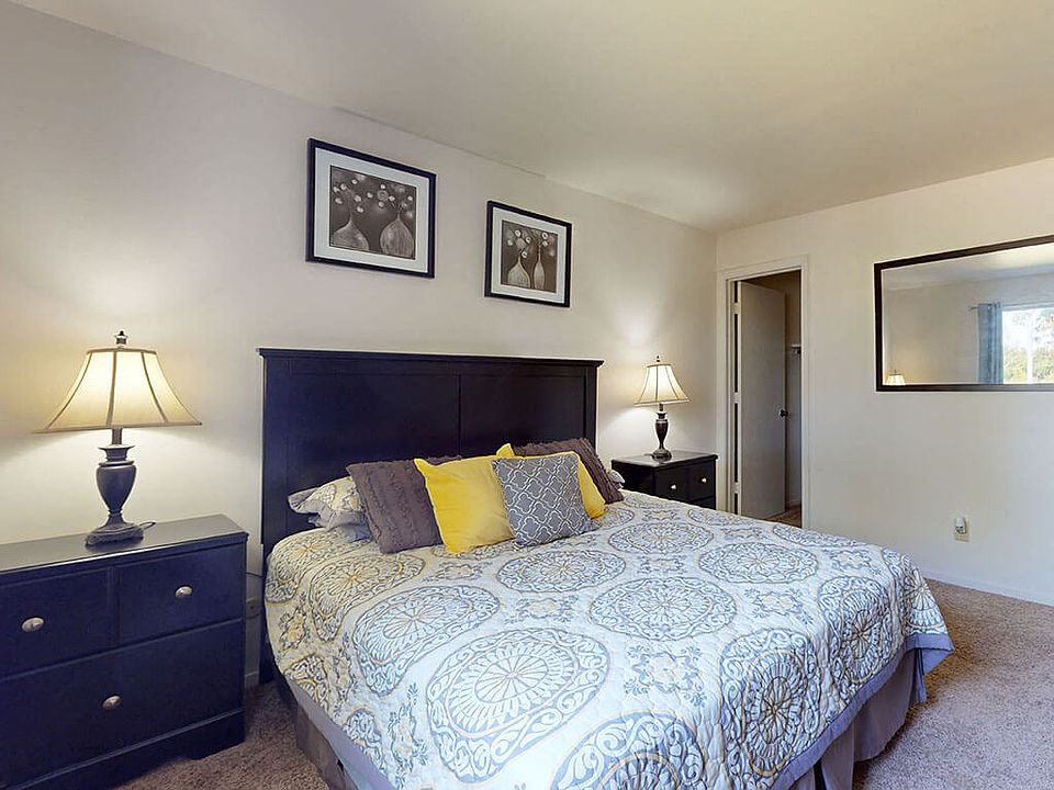 1, 2, and 3 Bedroom Apartments