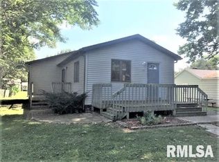 705 N 5th St, Auburn, IL 62615