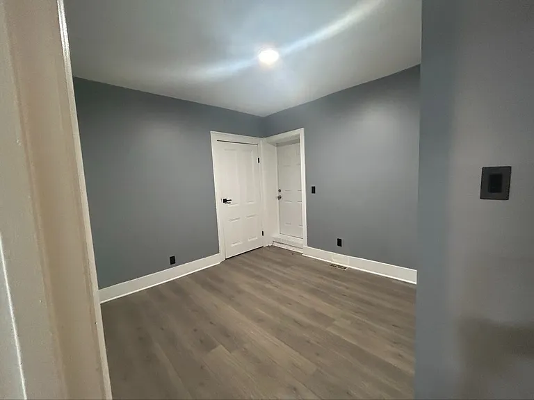 17 E Centre St #3 — Photo 4