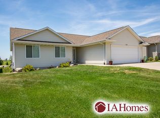 3606 Badger Dr SW, Cedar Rapids, IA 52404