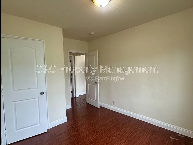 1143 W 91st St — Photo 12