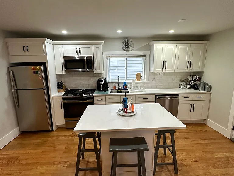 70 Wordsworth St #1 — Photo 4