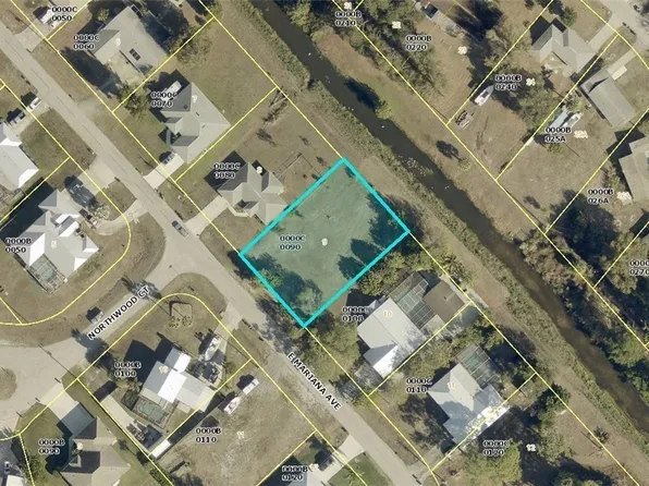 192 E Mariana Ave, North Fort Myers, FL 33917