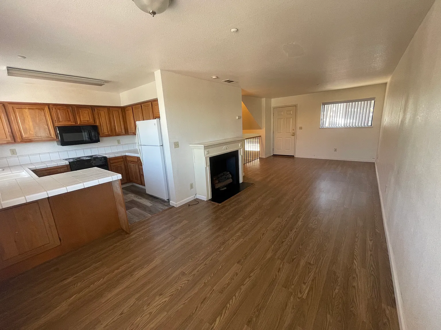 15783 Maubert Ave — Photo 2