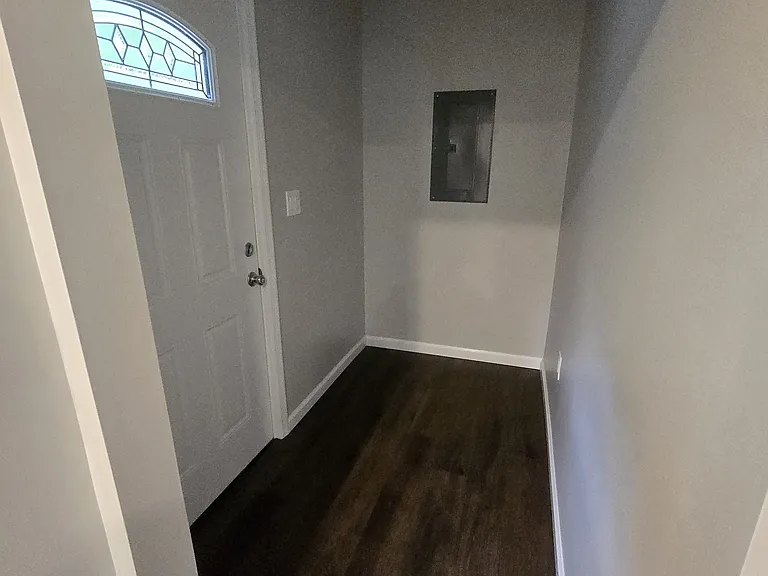 1086 William Flynn Hwy #3 — Photo 11