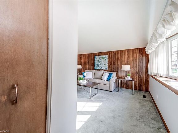 5th image of 43 Lawfield Dr