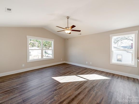 5th image of 713 Goodson St
