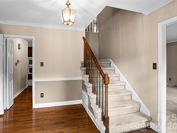 4th image of 7201 Hopeton Rd