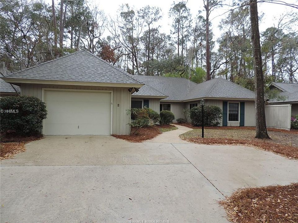 1st image of 6 Crooked Pond Dr