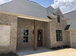 315 Royal Pond Cir, Flowood, MS 39232