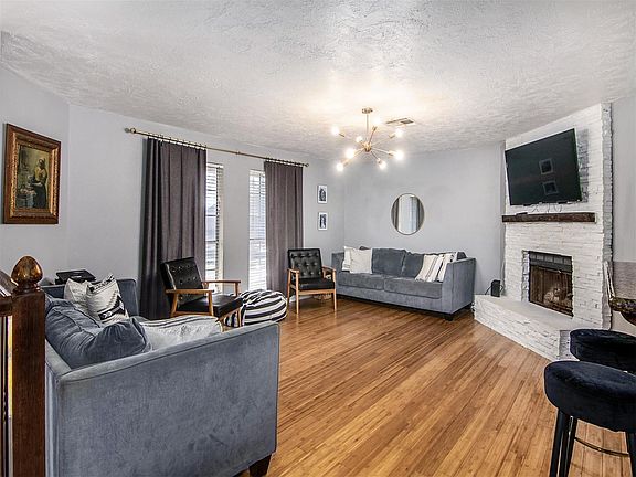 4th image of 4214 Winterborne Dr