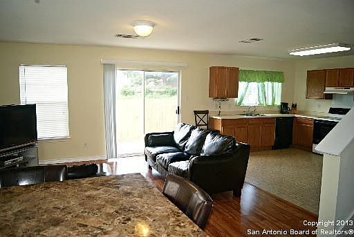 2nd image of 20 Dunthorte Ln