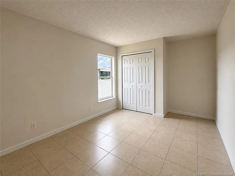 756 SE Lansdowne Ave — Photo 15