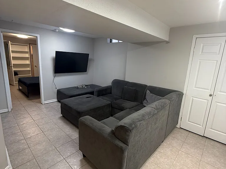 129 Upper Humber Dr #BASEMENT — Photo 1