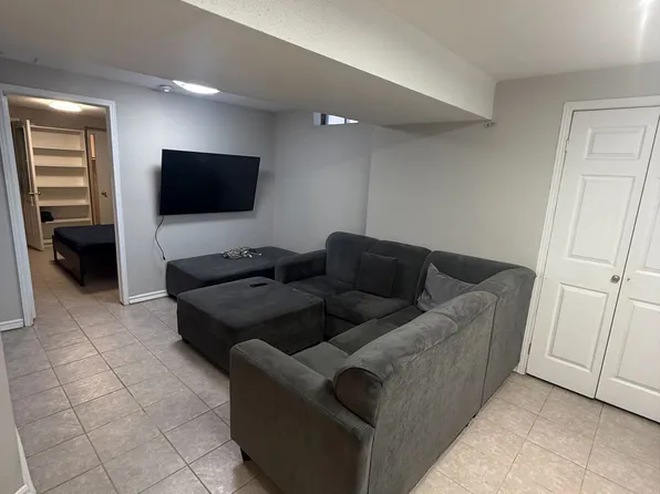 129 Upper Humber Dr #Basement, Toronto, ON M9W 7B7