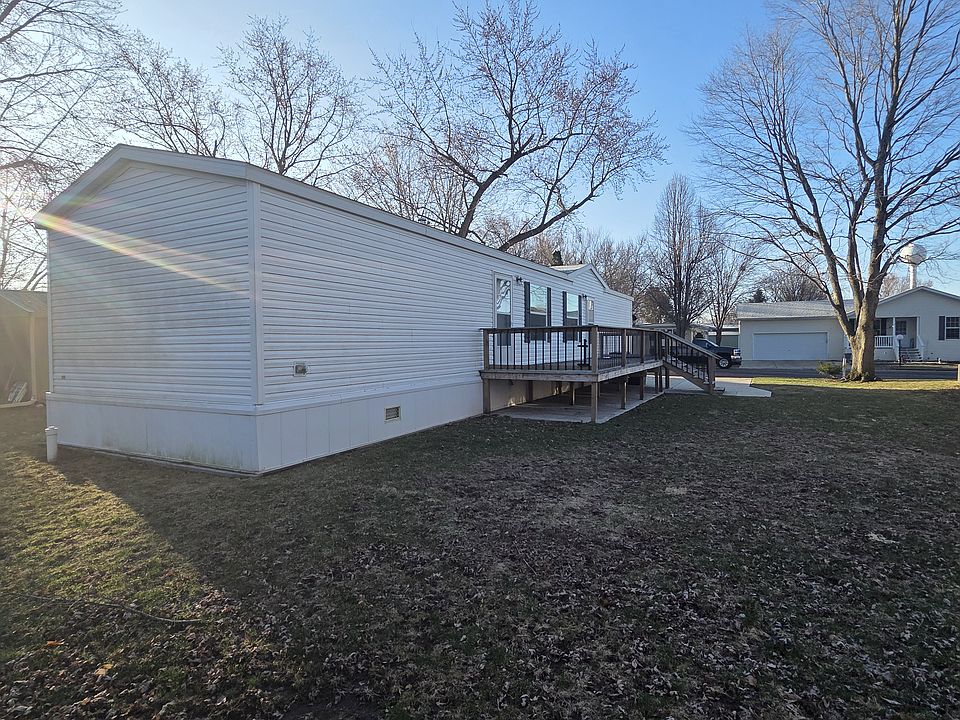 Rear w/Deck