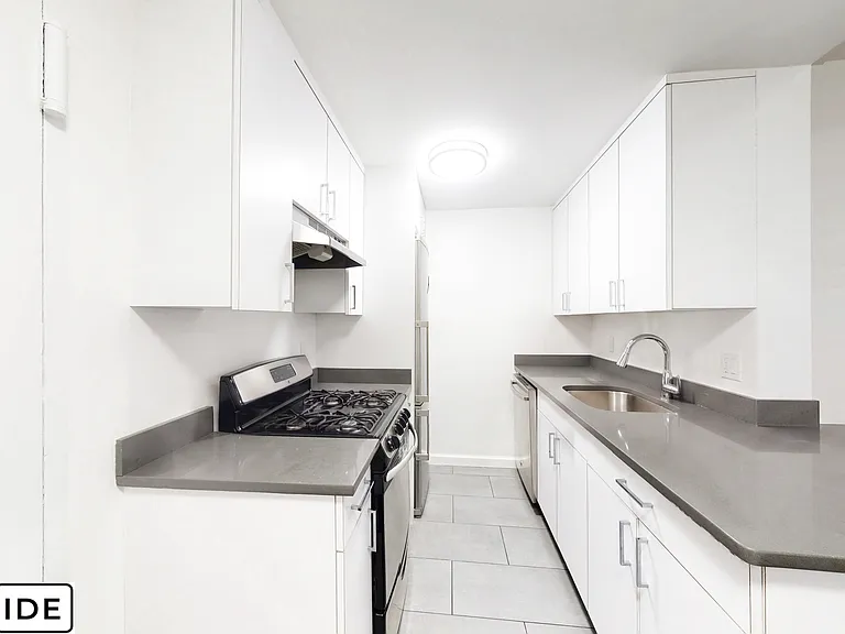 405 E 56th St #1-A — Photo 4