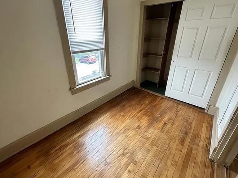1818 N Pulaski St #4 — Photo 6