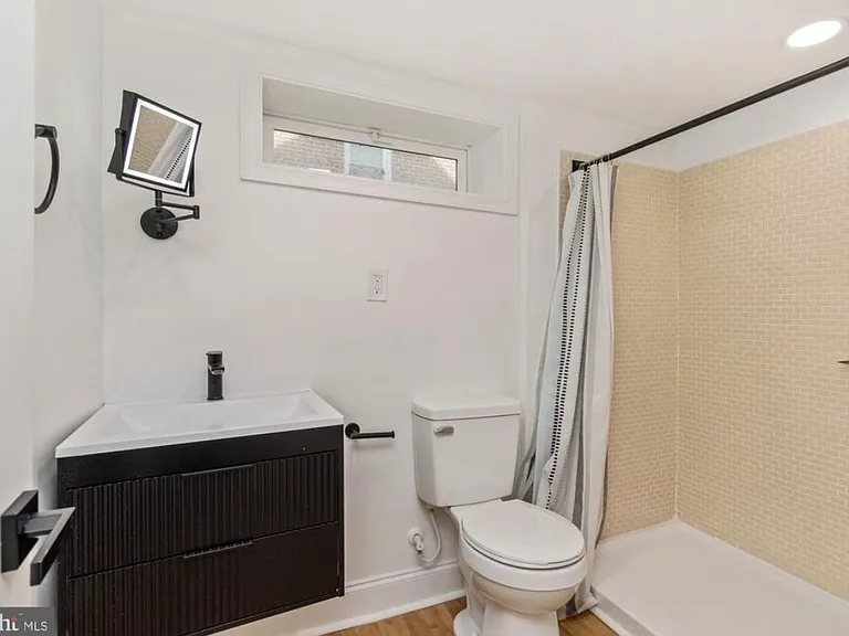 602 S Hammonds Ferry Rd — Photo 27