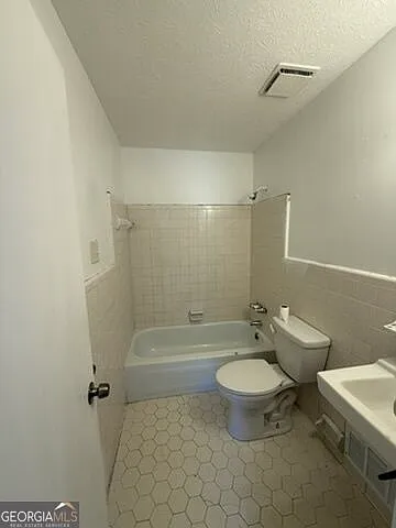 119 Amberwood Ln — Photo 8