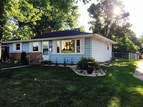 5th image of 1059 Suburban Dr
