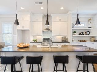 218 Napa Dr, Woodstock, GA 30188