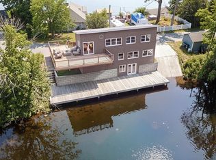 13 S Point Rd, Webster, MA 01570