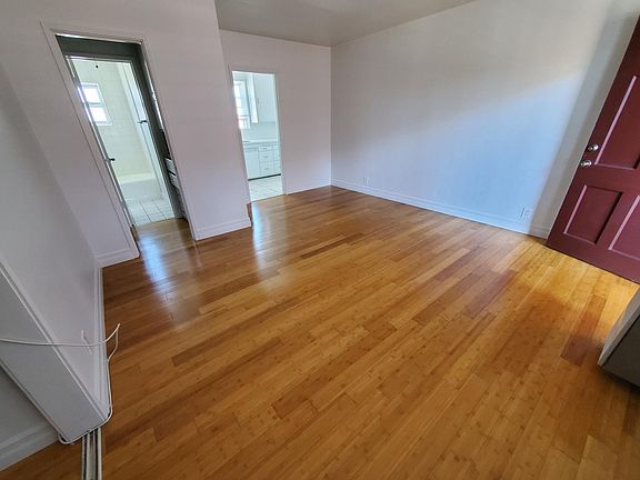 2nd image of 130 Roycroft Ave #203