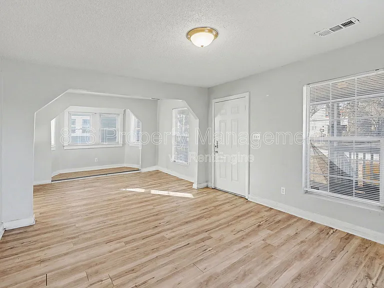 7237 Wabash Ave — Photo 7