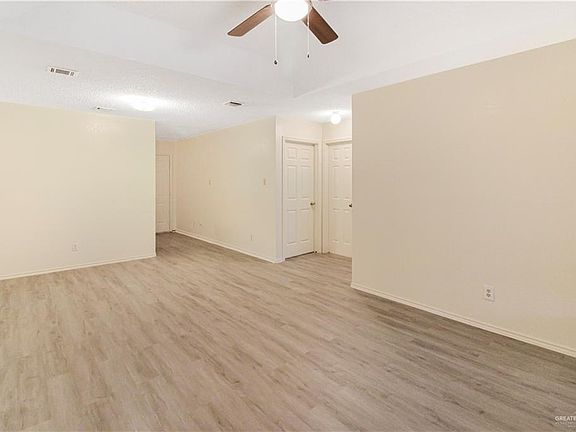 4th image of 800 Lee Cir