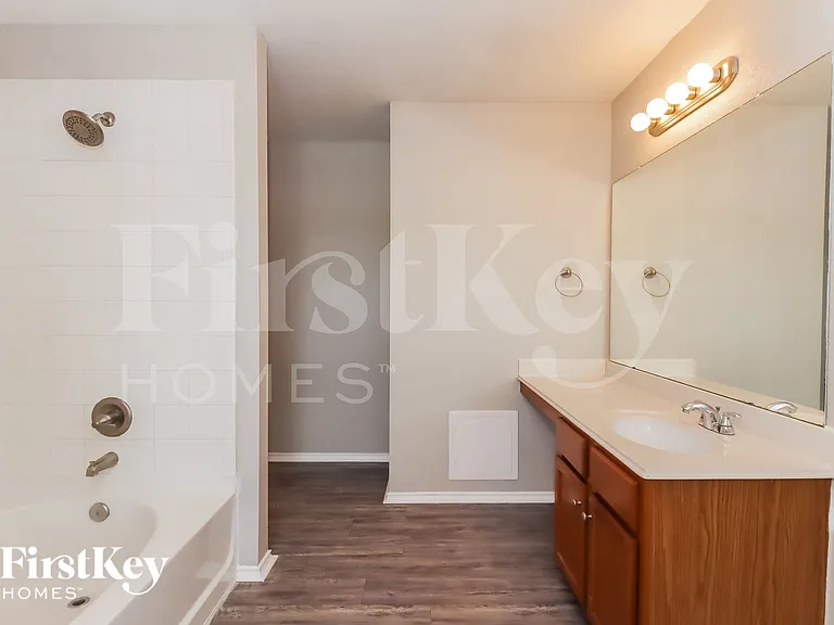 5018 Cottage Creek Ln — Photo 11