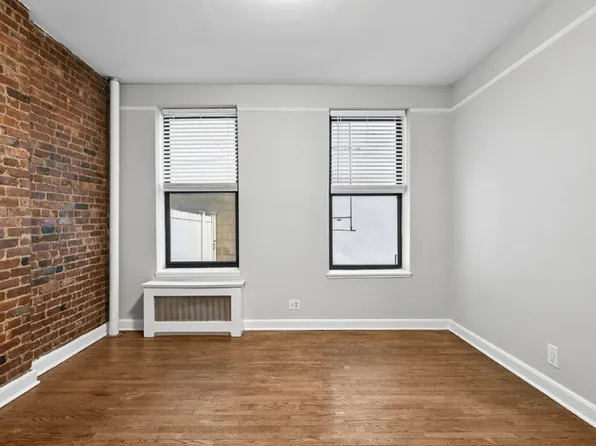 324 East 61st Street image 1 of 8