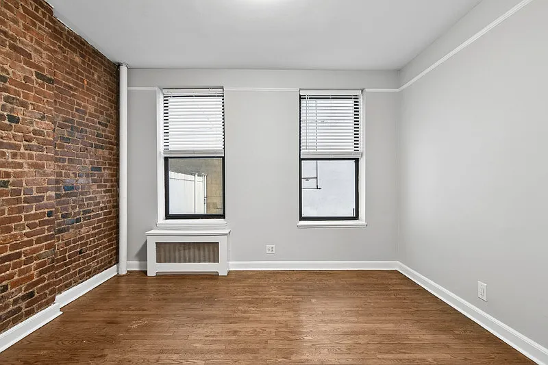Building Photo - 324 E 61st St #1RE
