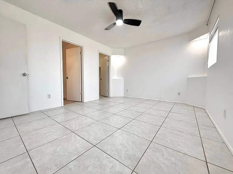 1500 W Rio Salado Pkwy #52 — Photo 8