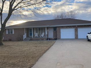 801 Russell Cir, Firth, NE 68358