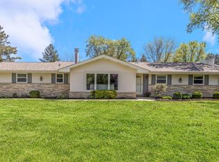 3440 Sleepy Hollow Ln, Brookfield, WI 53005