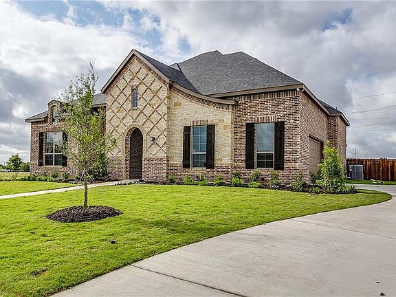2nd image of 172 Sapphire Ln