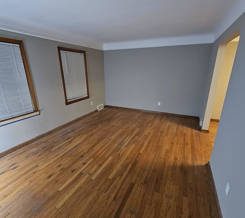 1st image of 4644 Bedford St #Up