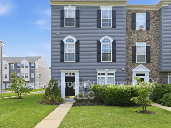 7 Swan Ct, Delanco, NJ 08075
