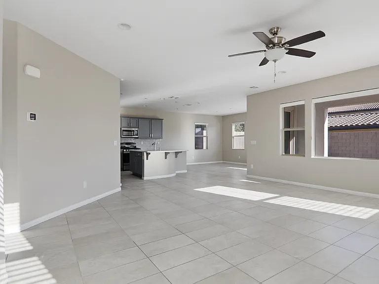 3158 Molinos Dr — Photo 14