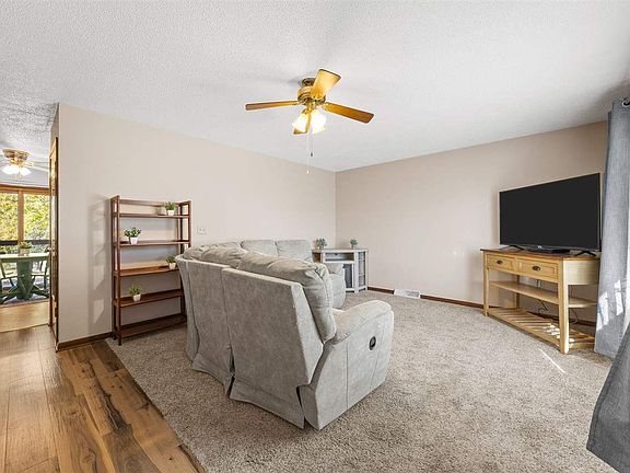 5th image of 147 Circle Dr