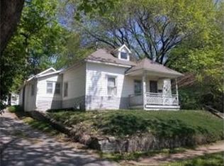 1022 Ottawa St, Leavenworth, KS 66048