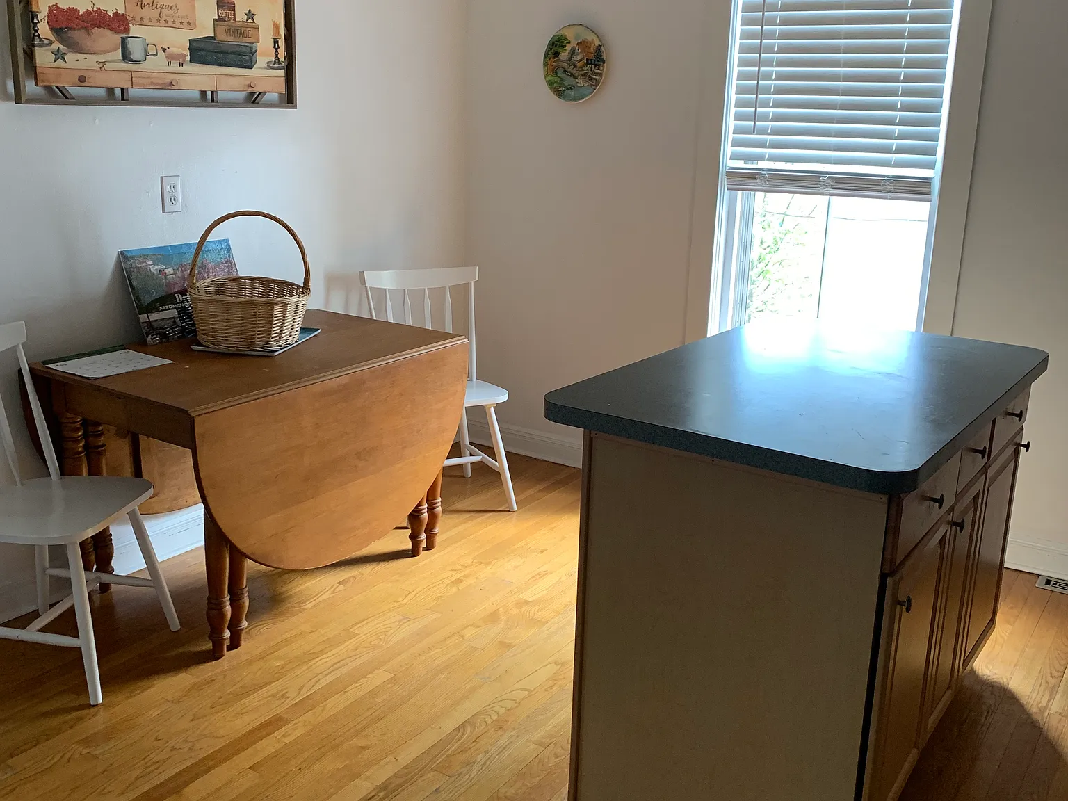 1 bed, 700 sqft, $2,200 — Photo 4