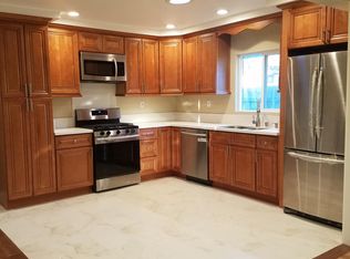251 N Gramercy Pl, Los Angeles, CA 90004