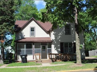 1217 9th St E, Menomonie, WI 54751