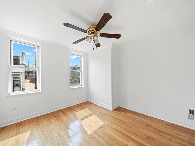 411 N Kenwood Ave — Photo 3