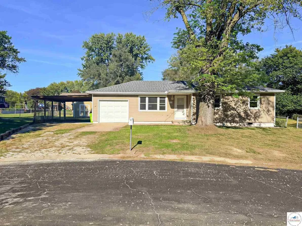 2806 Wesley Ct, Sedalia, MO 65301